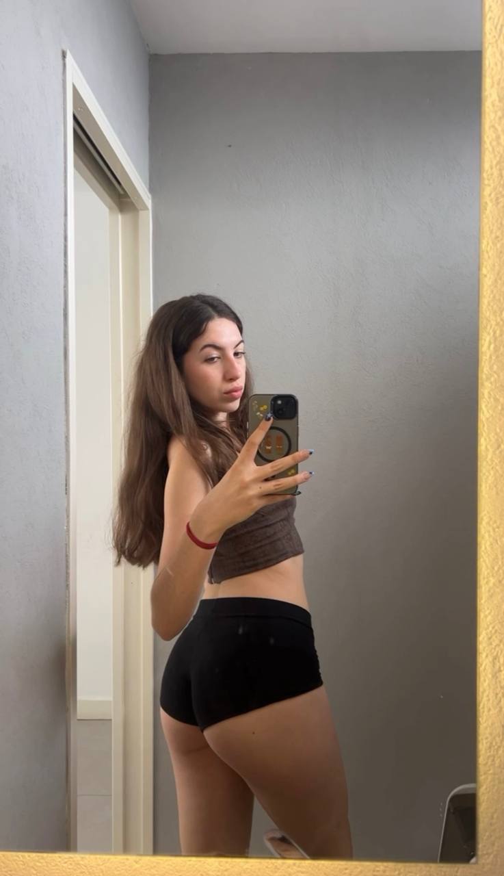 Amber in her underwear in Raleigh