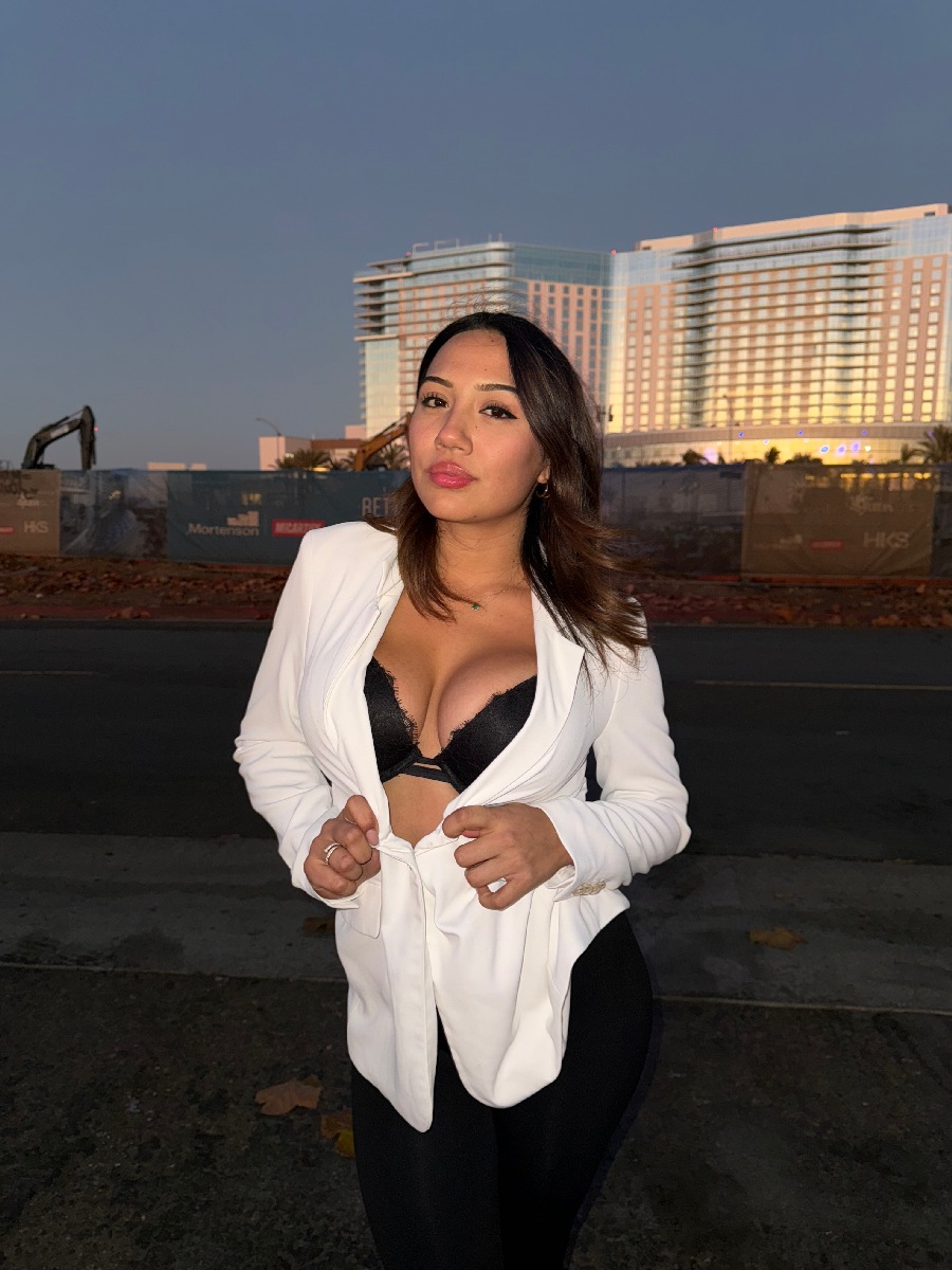 Take a pause and enjoy Ali Cruz — streaming from Raleigh