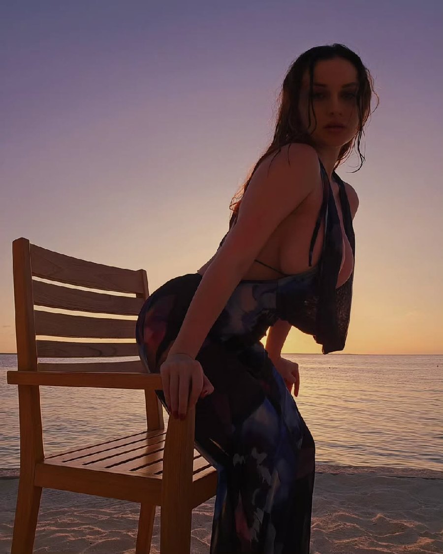 Sexy girl Miranda Faith nude in Raleigh