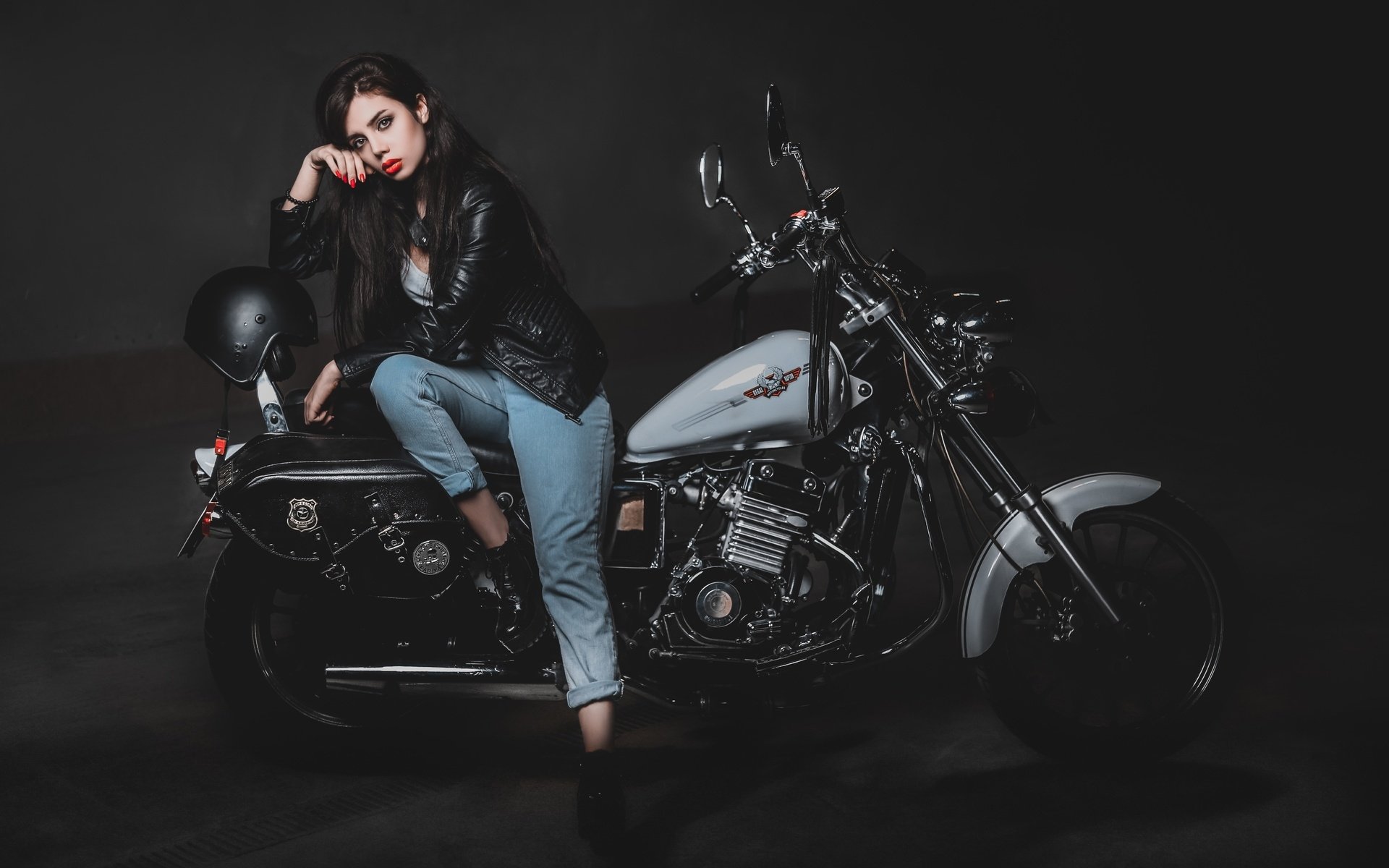 Biker girls: style and drive in Raleigh