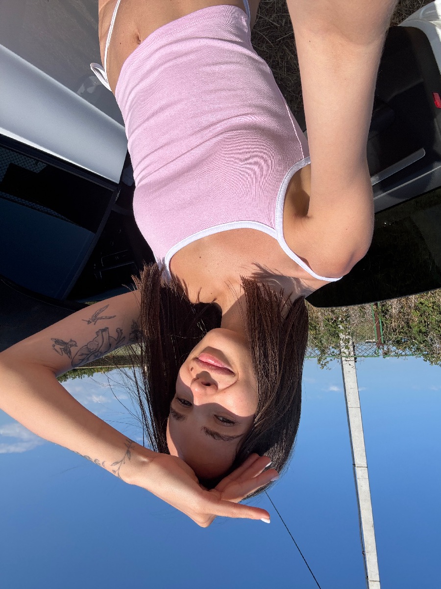 Sexy model Tina in Raleigh